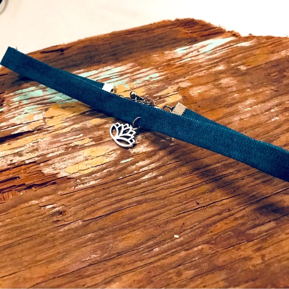 🪷 NEW LOTUS CHOKER Handmade Artisan Jean and Silver Metal Necklace Y2K Jewelry - Picture 2 of 2